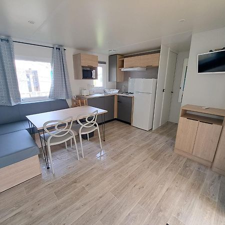Camping Sainte Mere Eglise ภายนอก รูปภาพ
