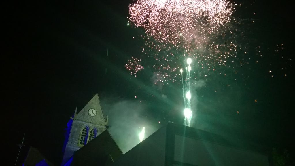 Camping Sainte Mere Eglise ภายนอก รูปภาพ